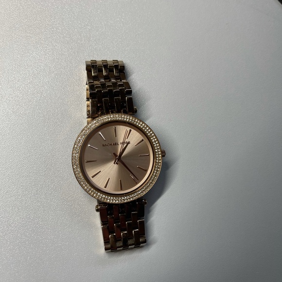 Rose gold Michael Kors watch - Picture 1 of 3